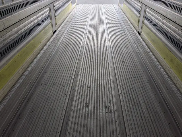 三菱 スーパーグレート 2PG-FS74HZ(8x4)の写真20