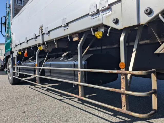 いすゞ ギガ QKG-CYL77B(6x2)の写真26