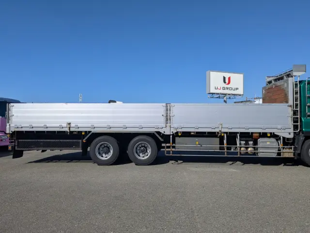 いすゞ ギガ QKG-CYL77B(6x2)の写真27