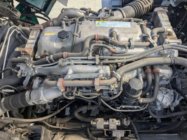 いすゞ ギガ QKG-CYL77B(6x2)の写真41