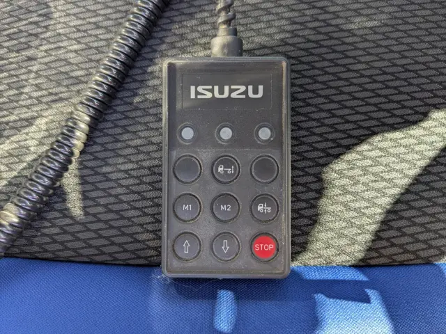 いすゞ ギガ QKG-CYL77B(6x2)の写真44