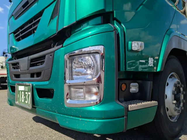 いすゞ ギガ QKG-CYL77B(6x2)の写真49