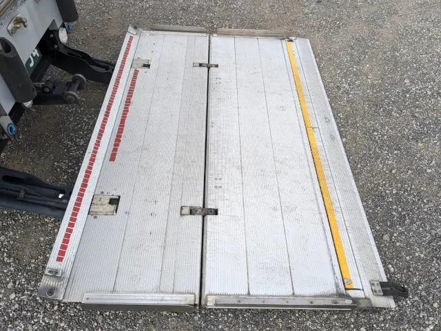 三菱 スーパーグレート QPG-FS64VZ(8x4)の写真11