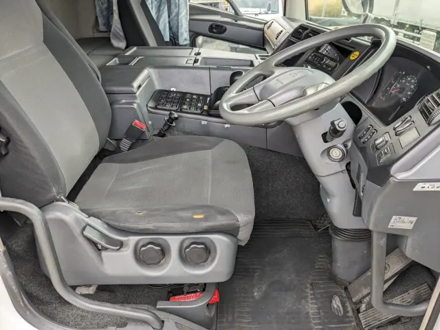 三菱 スーパーグレート QPG-FS64VZ(8x4)の写真37