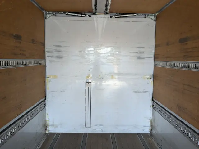 いすゞ ギガ LKG-CYJ77A(8x4)の写真13