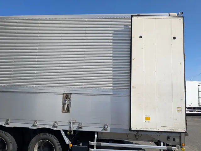 いすゞ ギガ LKG-CYJ77A(8x4)の写真25