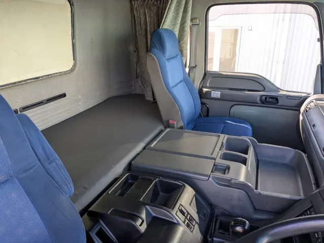 いすゞ ギガ LKG-CYJ77A(8x4)の写真35