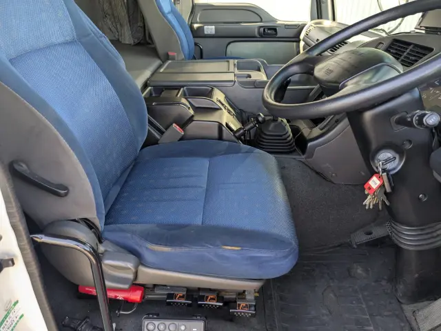 いすゞ ギガ LKG-CYJ77A(8x4)の写真38