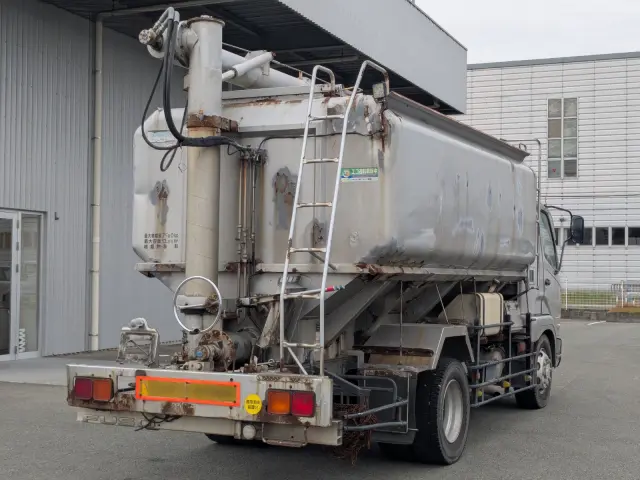 三菱 ファイター PJ-FK72FZ(2WD)の写真5