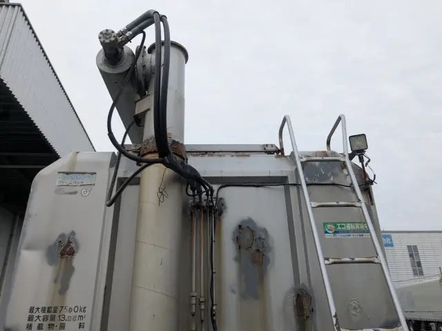 三菱 ファイター PJ-FK72FZ(2WD)の写真9