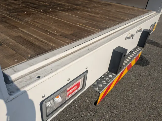 日野 プロフィア 2DG-FW1AHC(8x4)の写真11