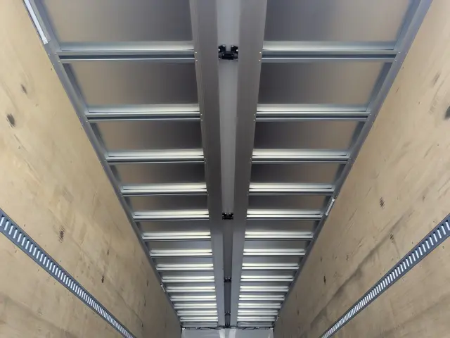 日野 プロフィア 2DG-FW1AHC(8x4)の写真16