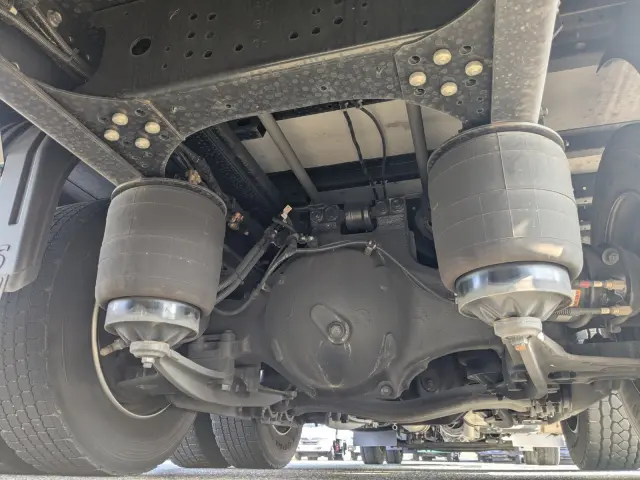 日野 プロフィア 2DG-FW1AHC(8x4)の写真31