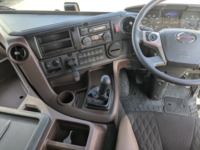 日野 プロフィア 2DG-FW1AHC(8x4)の写真36