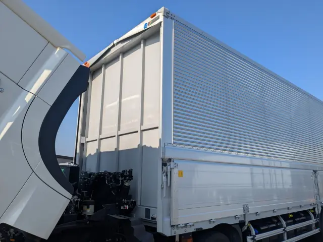 日野 プロフィア 2DG-FW1AHC(8x4)の写真39