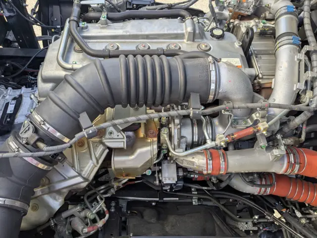 日野 プロフィア 2DG-FW1AHC(8x4)の写真44