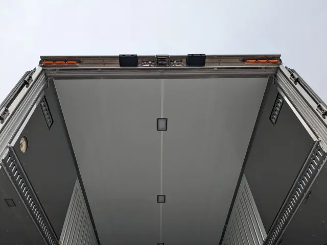 日野 プロフィア 2DG-FW1AHG(8x4)の写真11