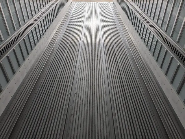 日野 プロフィア 2DG-FW1AHG(8x4)の写真18