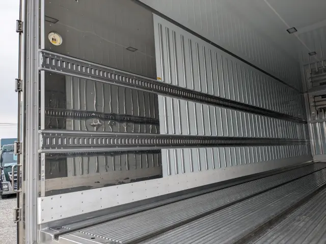 日野 プロフィア 2DG-FW1AHG(8x4)の写真20