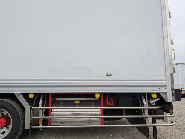 日野 プロフィア 2DG-FW1AHG(8x4)の写真22