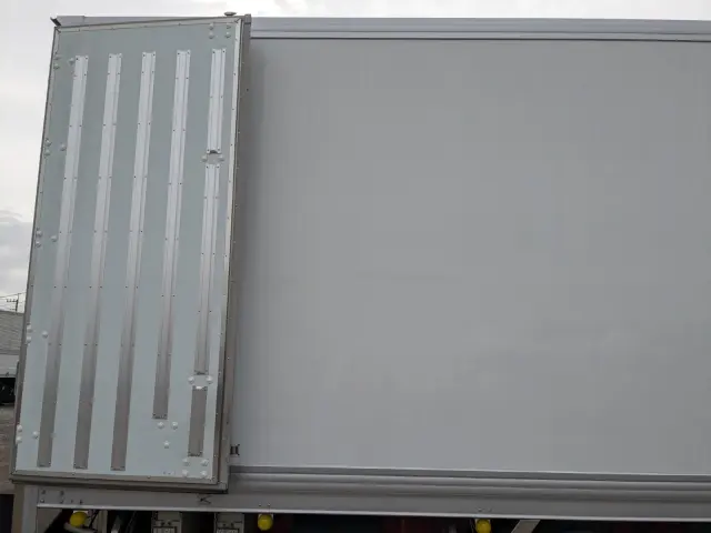 日野 プロフィア 2DG-FW1AHG(8x4)の写真28