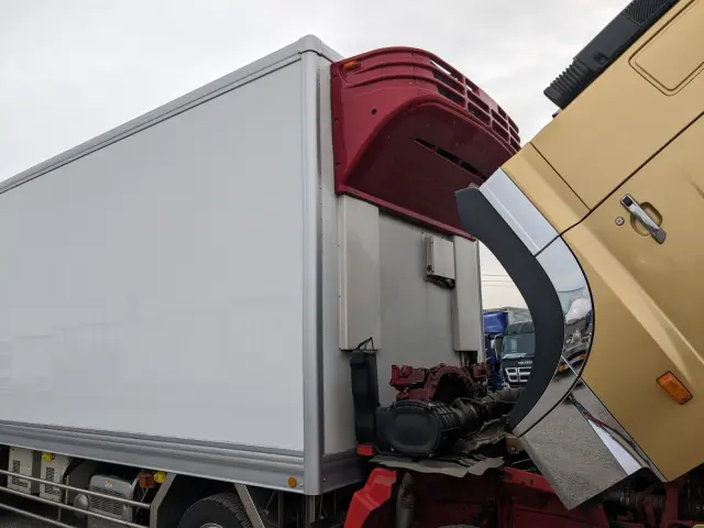 日野 プロフィア 2DG-FW1AHG(8x4)の写真47