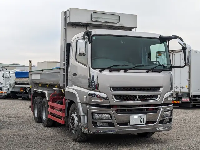 三菱 スーパーグレート QKG-FV60VX(6x4)の写真3