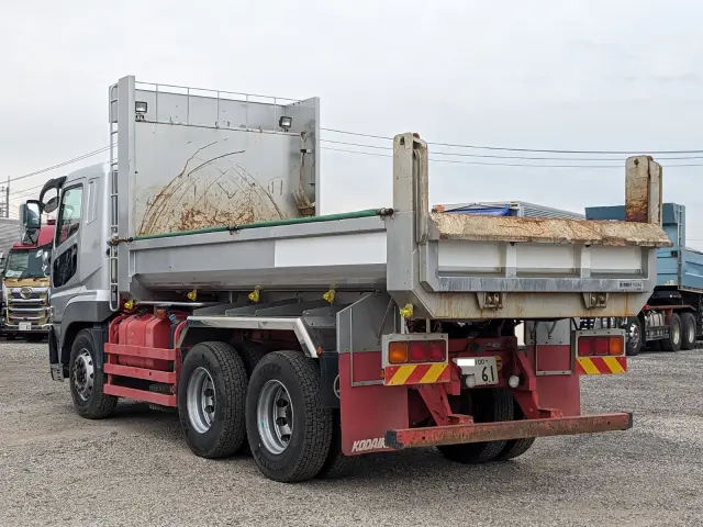 三菱 スーパーグレート QKG-FV60VX(6x4)の写真4