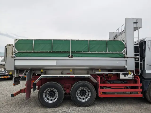 三菱 スーパーグレート QKG-FV60VX(6x4)の写真25