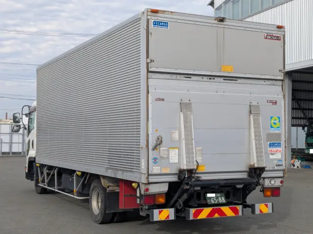 いすゞ フォワード TKG-FRR90S2(2WD)の写真4