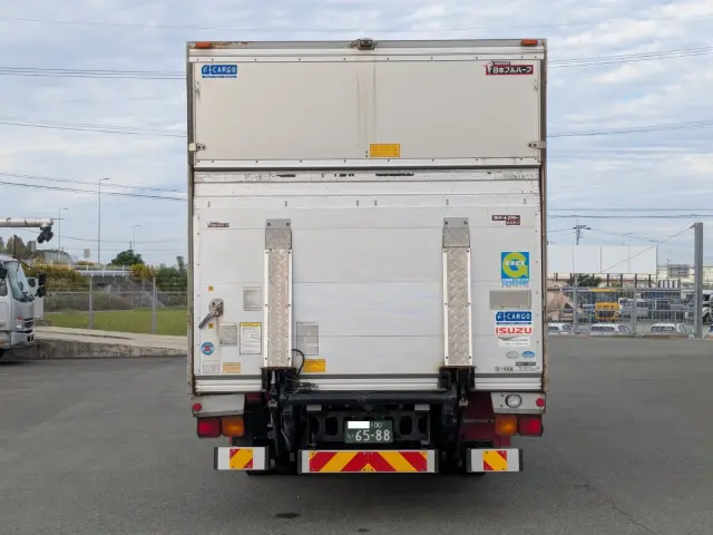 いすゞ フォワード TKG-FRR90S2(2WD)の写真8