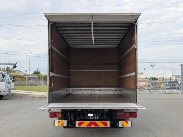 いすゞ フォワード TKG-FRR90S2(2WD)の写真9