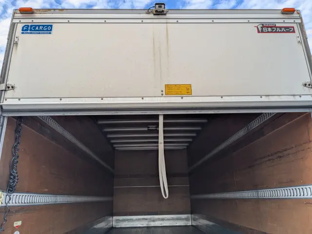 いすゞ フォワード TKG-FRR90S2(2WD)の写真11