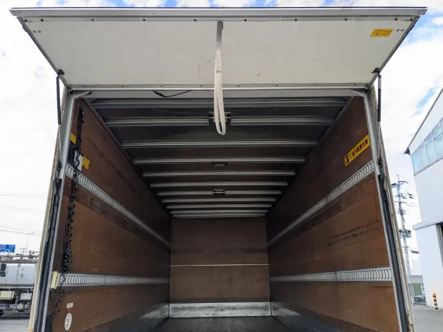 いすゞ フォワード TKG-FRR90S2(2WD)の写真12