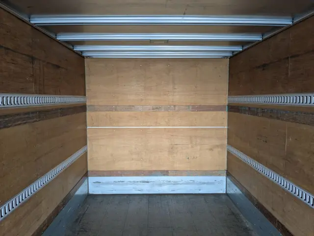 いすゞ フォワード TKG-FRR90S2(2WD)の写真14