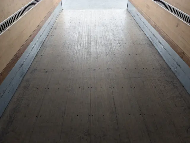 いすゞ フォワード TKG-FRR90S2(2WD)の写真17