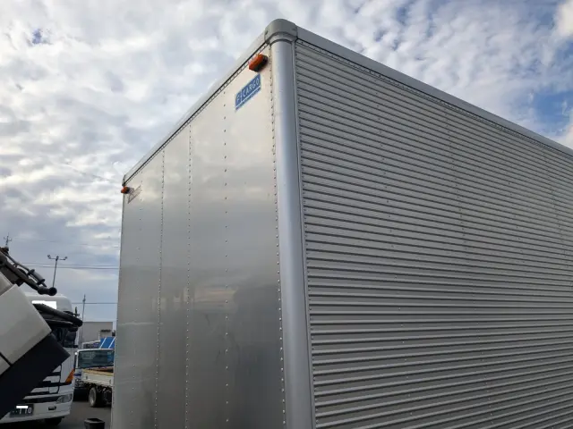 いすゞ フォワード TKG-FRR90S2(2WD)の写真40