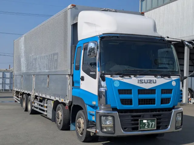 いすゞ ギガ LKG-CYJ77A(8x4)の写真3