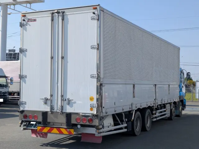 いすゞ ギガ LKG-CYJ77A(8x4)の写真5