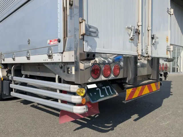 いすゞ ギガ LKG-CYJ77A(8x4)の写真6