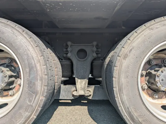 いすゞ ギガ LKG-CYJ77A(8x4)の写真12