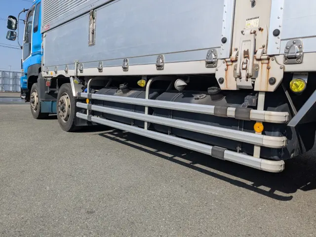 いすゞ ギガ LKG-CYJ77A(8x4)の写真14