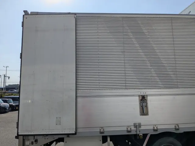 いすゞ ギガ LKG-CYJ77A(8x4)の写真15