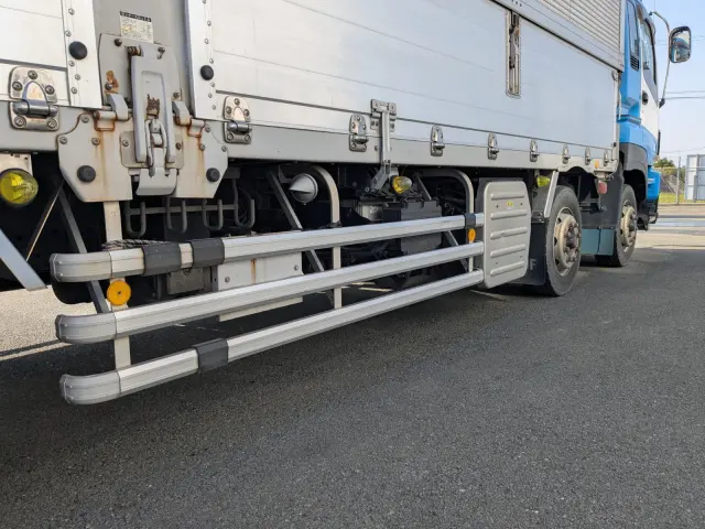 いすゞ ギガ LKG-CYJ77A(8x4)の写真17