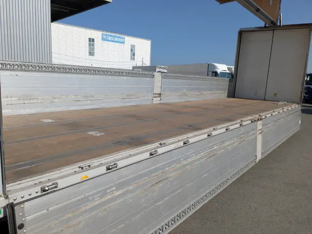 いすゞ ギガ LKG-CYJ77A(8x4)の写真31