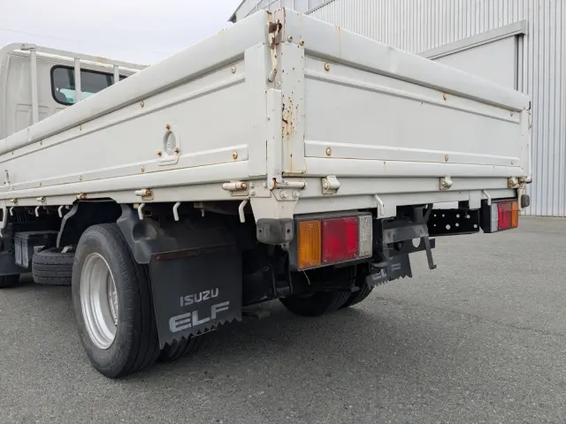 いすゞ エルフ SKG-NJR85A(2WD)の写真6