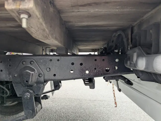 いすゞ エルフ SKG-NJR85A(2WD)の写真10