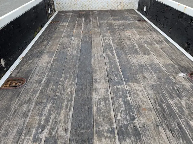 いすゞ エルフ SKG-NJR85A(2WD)の写真16