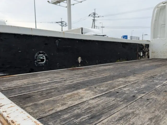 いすゞ エルフ SKG-NJR85A(2WD)の写真21