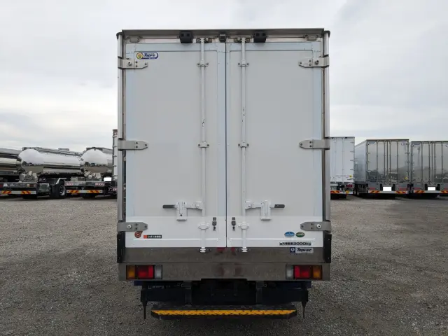 いすゞ エルフ TPG-NMR85AN(2WD)の写真6